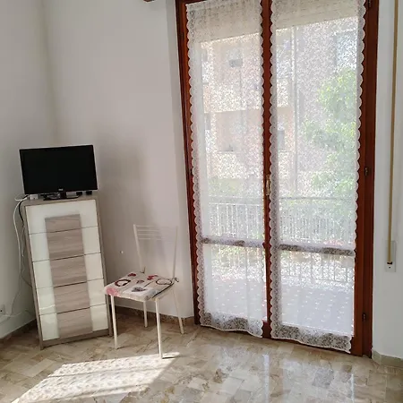 Lally Apartment *