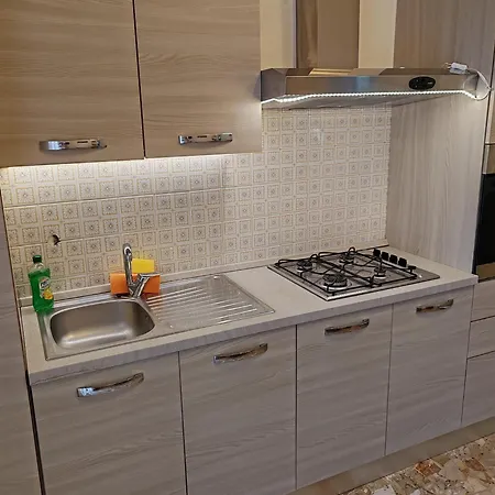 Lally Apartament