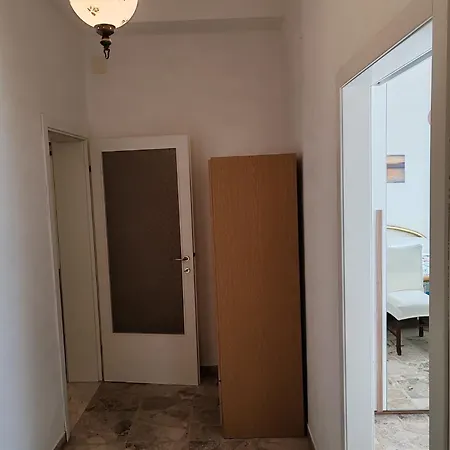 Apartament Lally