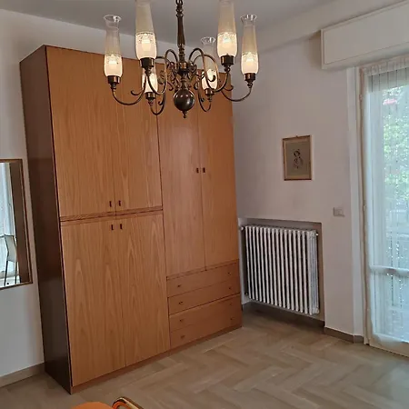 Lally Apartament