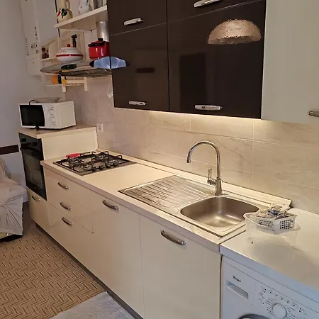 Lally Apartament Rimini